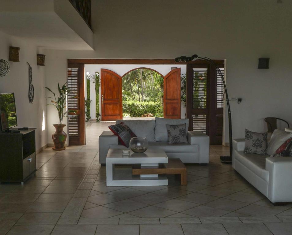 Villa Habitaciones Playa Coson 라스테레나스 외부 사진